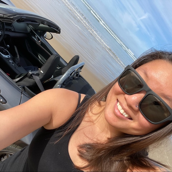 Meet your Posher, Caroline - Picture 1 of 1